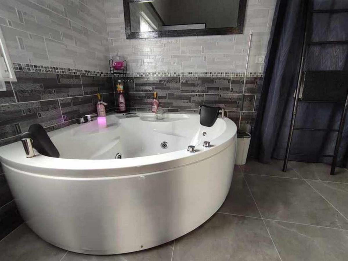 Le Cosy Occitan Villa Chaleureuse Independante Baignoire Terrasse Jardin การ์กาซอน ภายนอก รูปภาพ